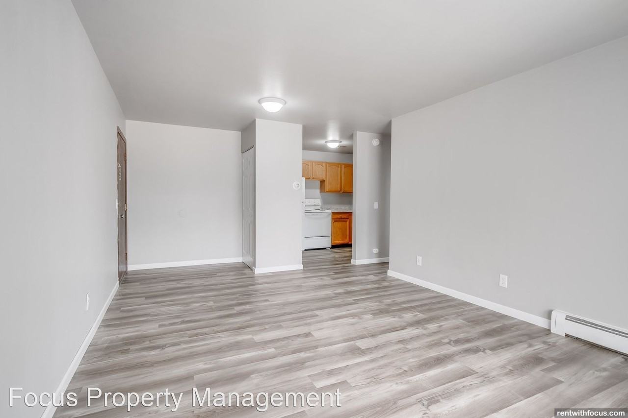 2037 Vine St. - Photo 2 of 12