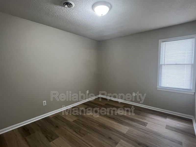 505 E Elizabeth St #B - Photo 5 of 11