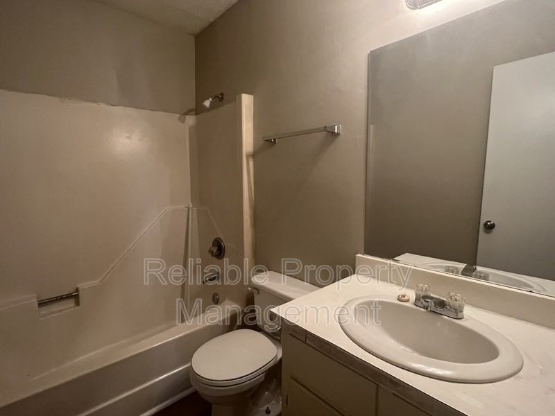 505 E Elizabeth St #B - Photo 7 of 11