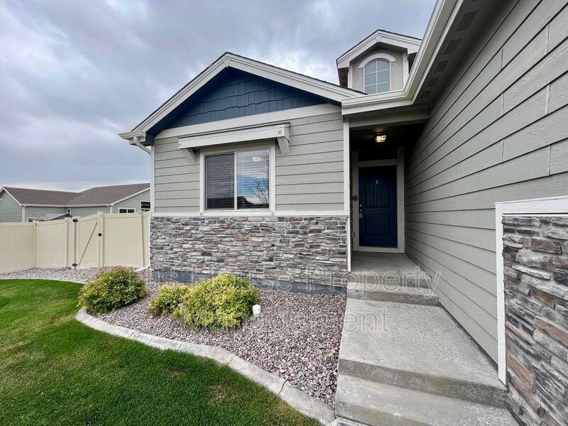 647 Cimarron Ct - Photo 3 of 39