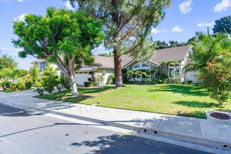 334 Moonstone Bay Dr - Photo 2 of 41