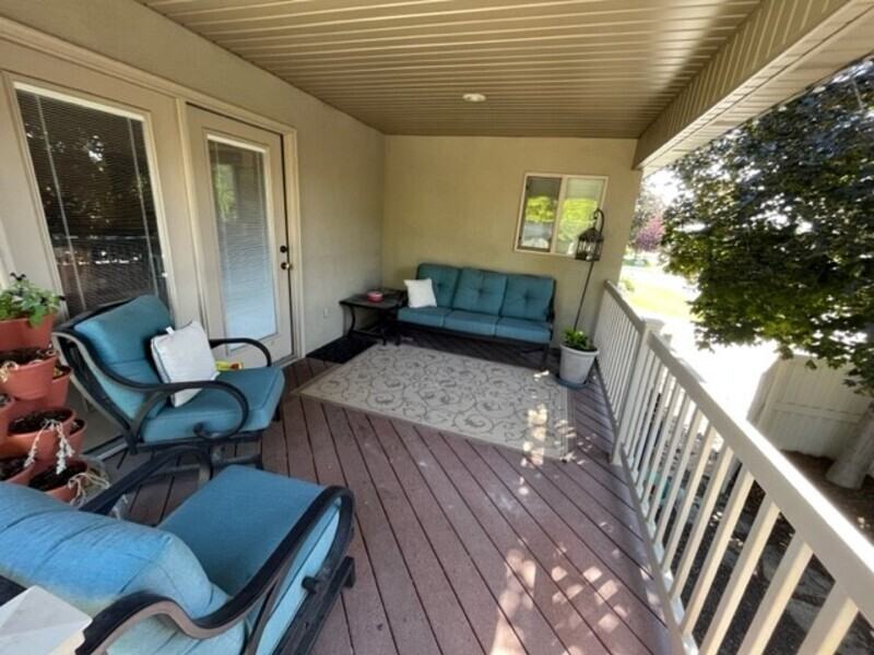 203 S Kays Dr - Photo 2 of 43