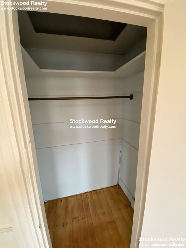 861 Dorchester Ave #3 - Photo 4 of 39