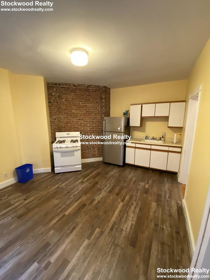 861 Dorchester Ave #3 - Photo 7 of 39