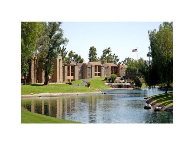 Biltmore on the Lake - Photo 3 of 10