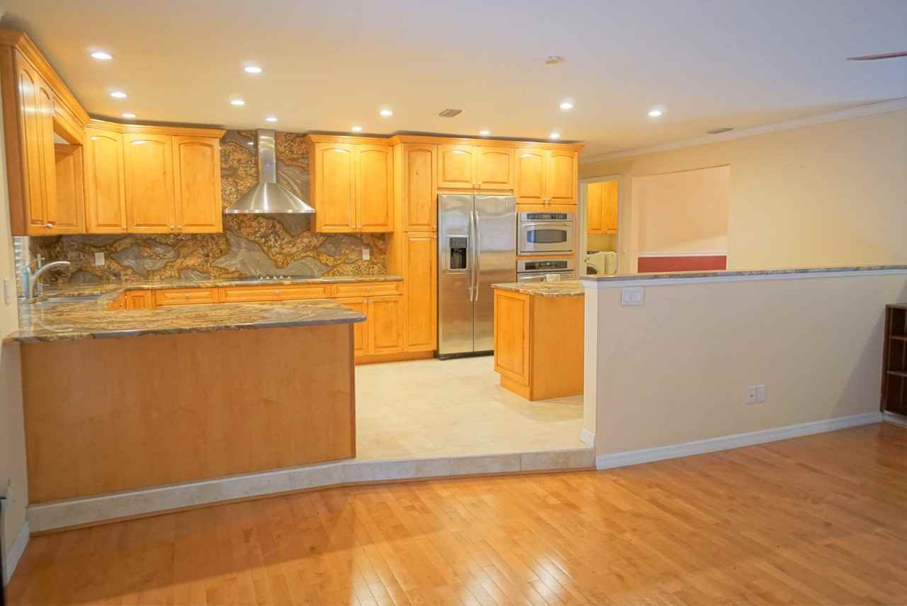 15903 Dover Cliffe Dr - Photo 5 of 18