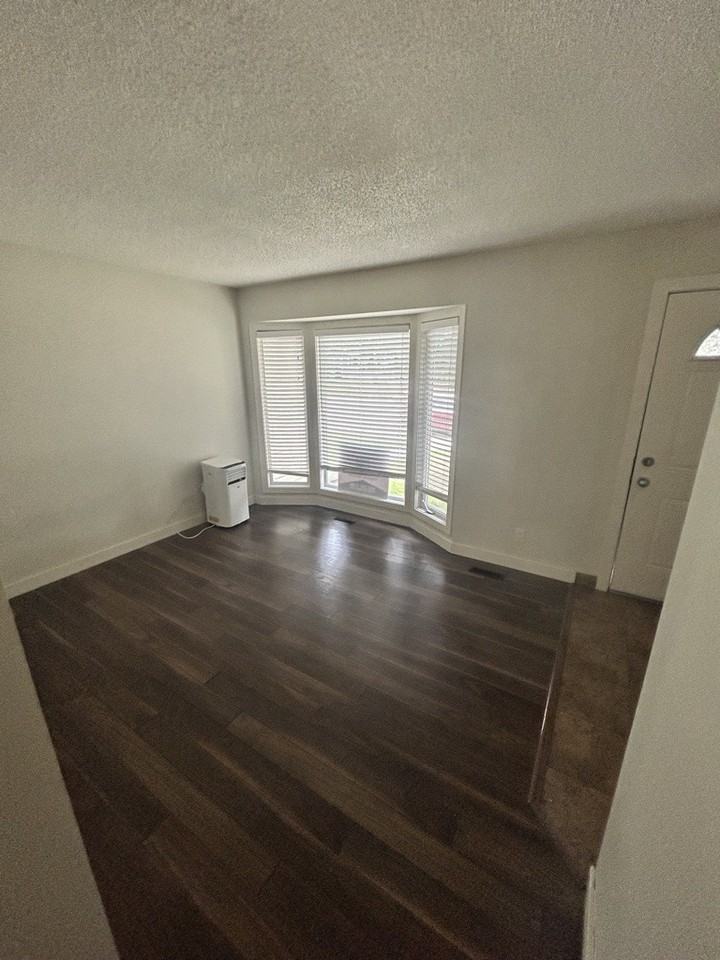 15 Columbia Blvd W - Photo 3 of 7