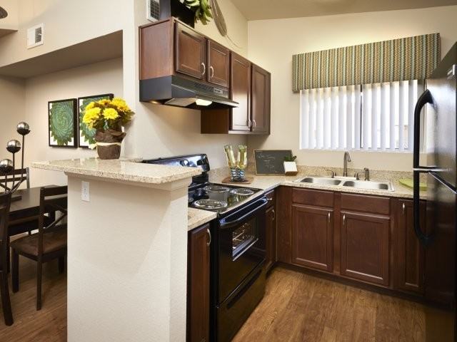 Little Cottonwoods - Photo 2 of 17