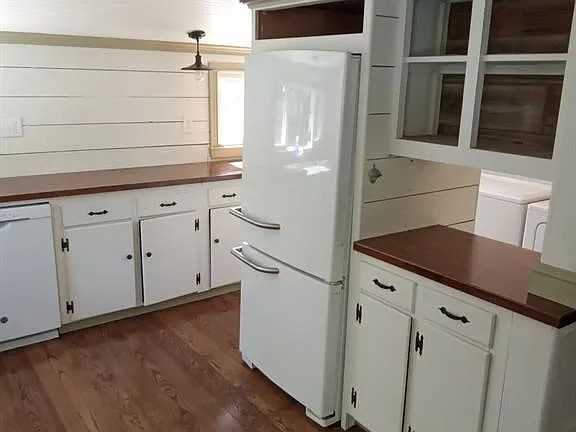 8 N Washington St #NA - Photo 2 of 5