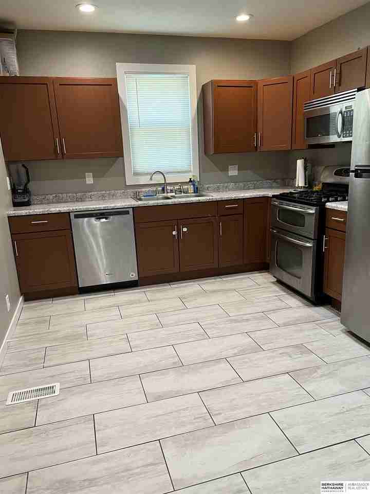 5520 Florence Blvd #NA - Photo 3 of 6