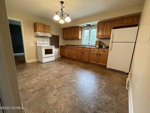 818 Saint Paul St #NA - Photo 3 of 7