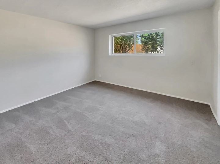 6523 Martin Ct Ne #NA - Photo 3 of 11