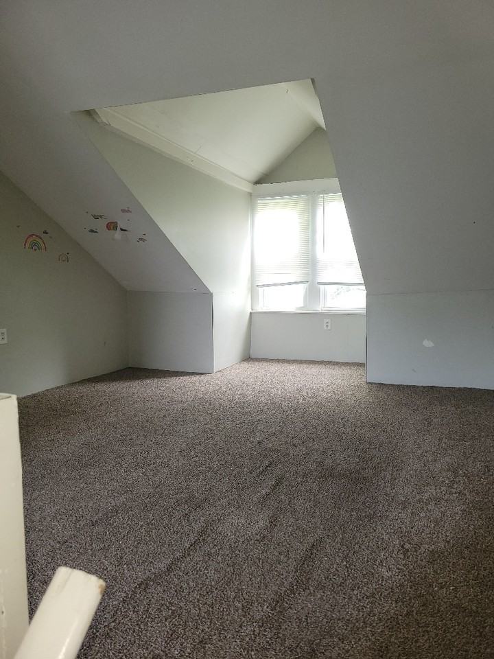 1245 Buttonwood St - Photo 3 of 13