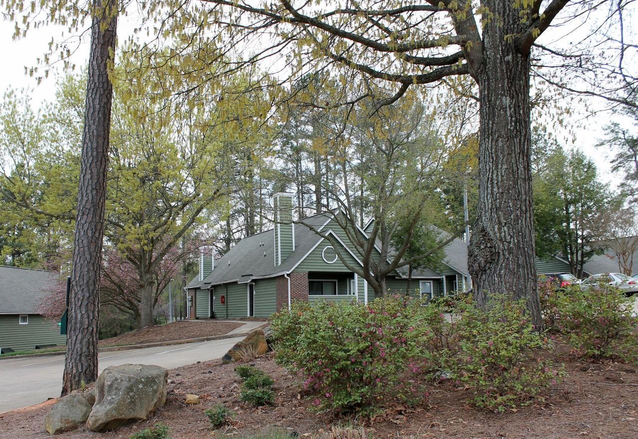 Rock Creek Apartments - Photo 3 of 29