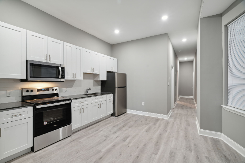 1235 W Lehigh Ave - Photo 2 of 9