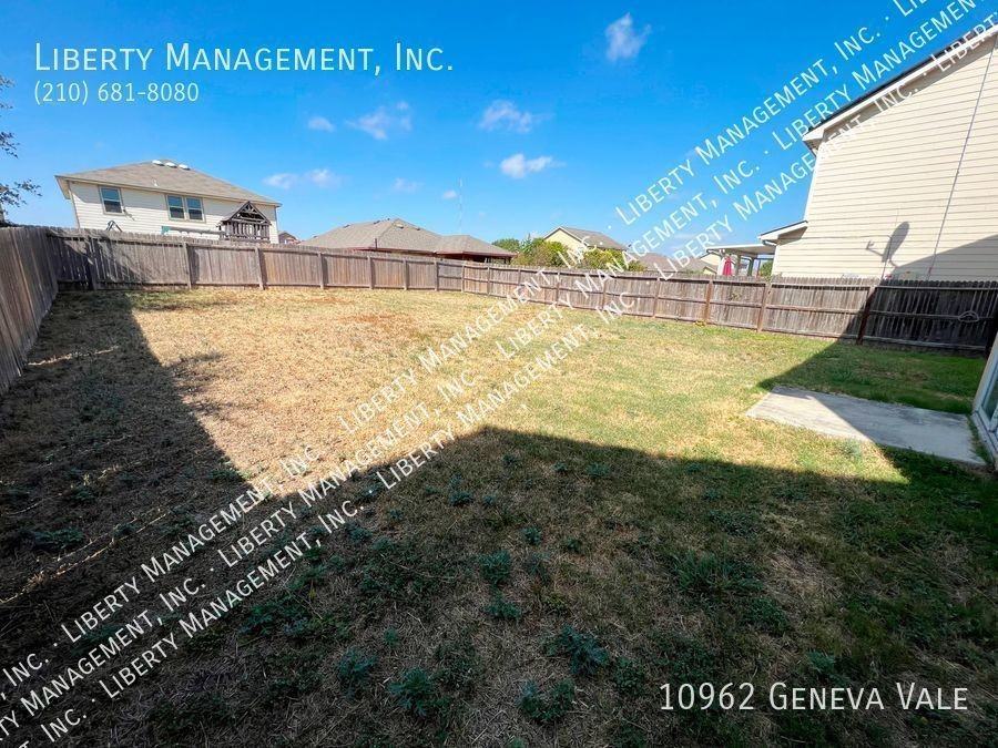 10962 Geneva Vale - Photo 2 of 32