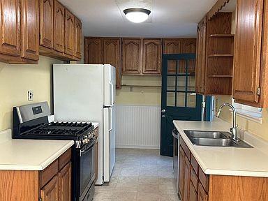 19923 Ne Redmond Rd #NA - Photo 2 of 11