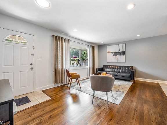 16 Hagemount Ave #NA - Photo 2 of 10