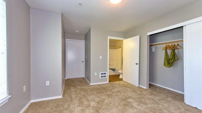 Hanover Apartment Homes - Photo 2 of 16