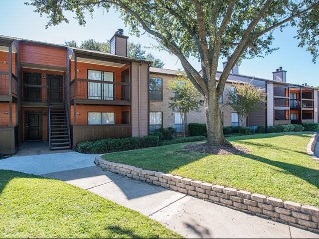 The Hudson Apartment Homes - Photo 2 of 30