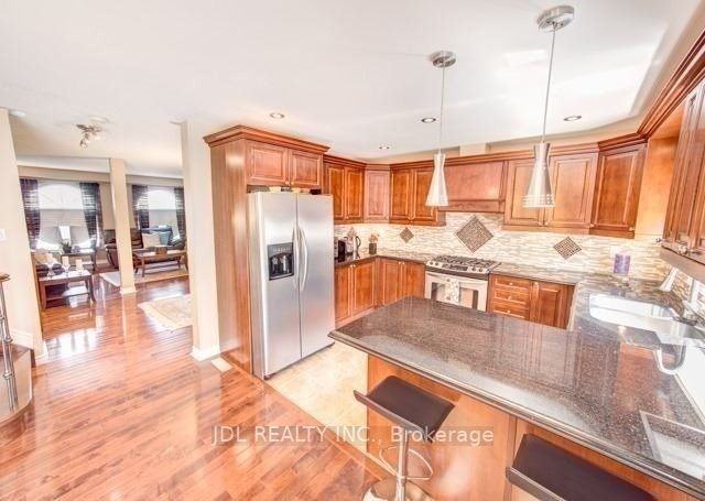 69 Gail Parks Crescent #None - Photo 3 of 6