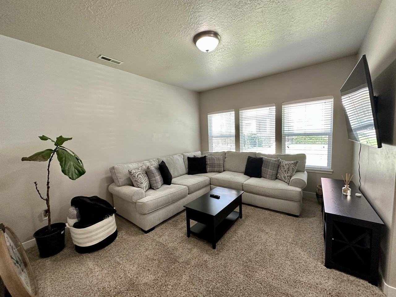 3731 W Lilac Heights Dr #1 - Photo 3 of 24