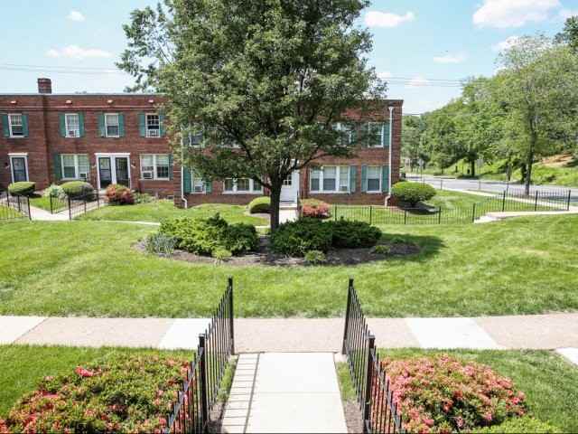 SKYLAND APTS. - Photo 3 of 5