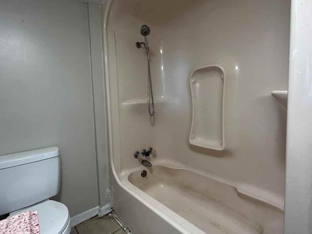 5661 Prosser Ave #1 - Photo 3 of 13