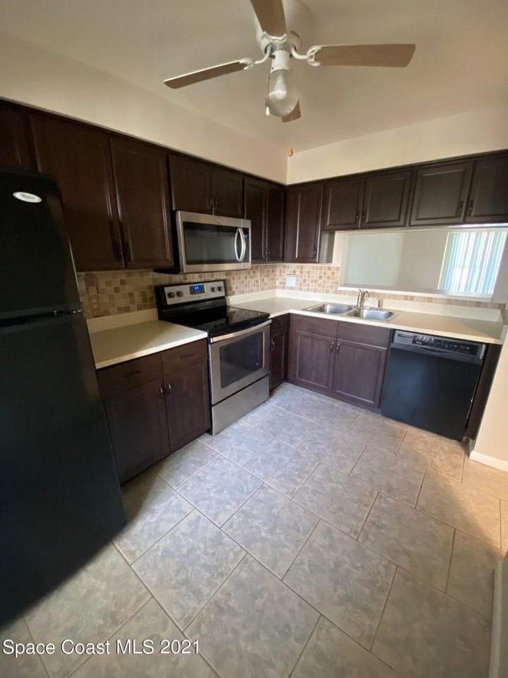 200 International Dr #814 - Photo 4 of 17