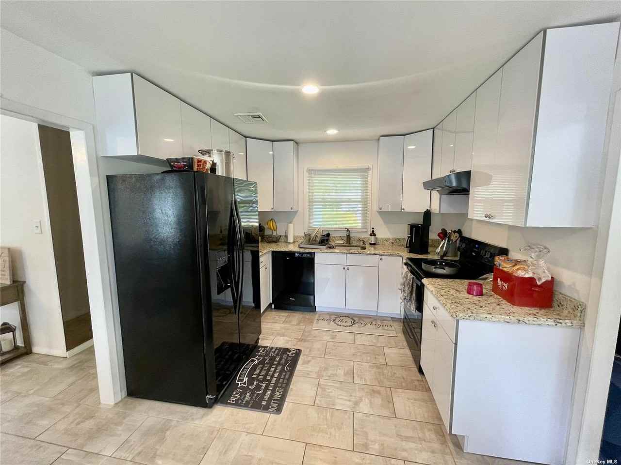 4 Bowen Pl - Photo 3 of 8