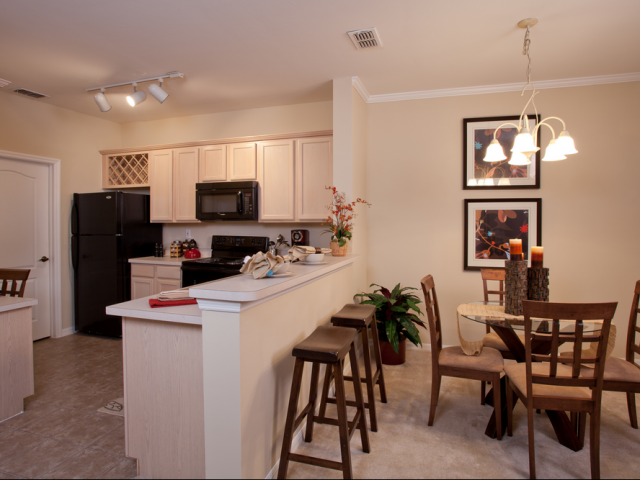 Bay Breeze - Photo 3 of 18