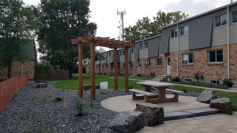 650/660 Kimberly Apartments in Valley Gardens, Winnipeg, MB R2K None Zumper