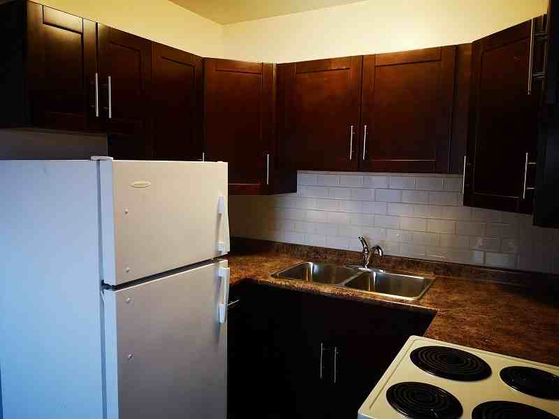 21 Morrow/285 St. Annes Apartments 21 Morrow Ave, Winnipeg, MB R2M