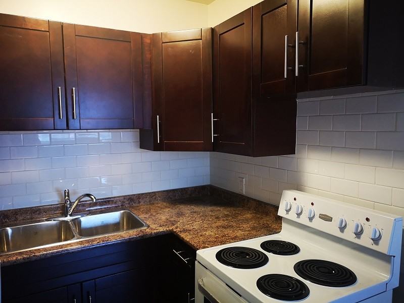 21 Morrow/285 St. Annes Apartments 21 Morrow Ave, Winnipeg, MB R2M