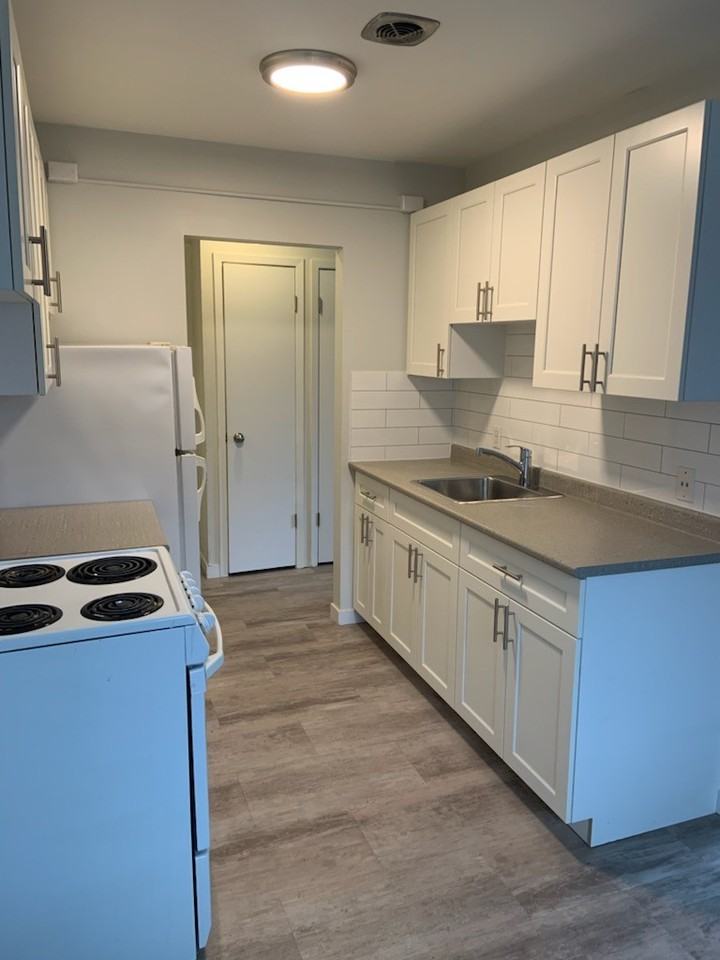 445 Talbot - Photo 3 of 9