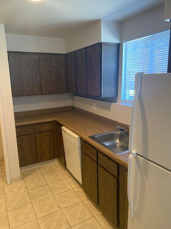 1131 W 13th Ave #B - Photo 3 of 9