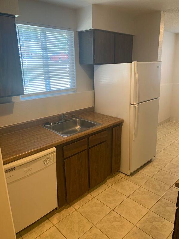 1131 W 13th Ave #B - Photo 5 of 9