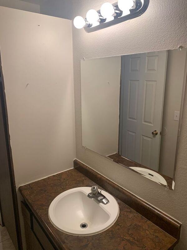 1131 W 13th Ave #B - Photo 7 of 9