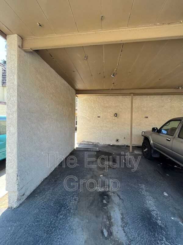 1331 S Court St - Photo 2 of 12