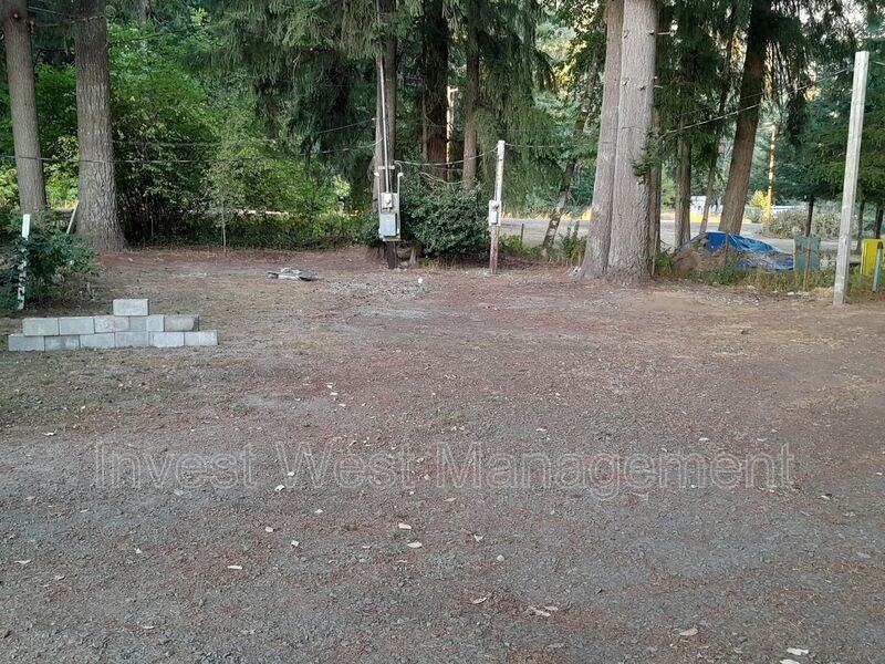 626 Silverbrook Rd - Photo 2 of 13