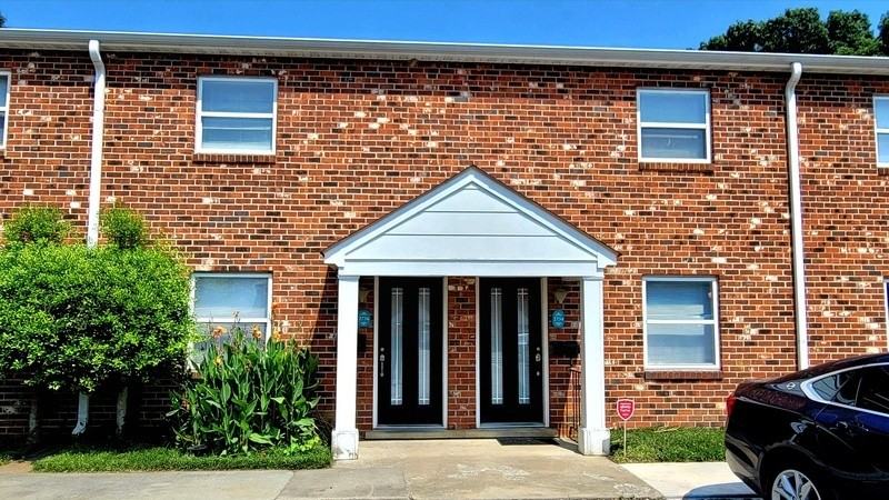 2822 Goolsby Ave - Photo 2 of 12