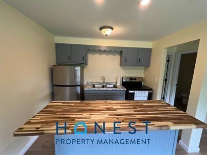 24 Manning Drive - Photo 3 of 11