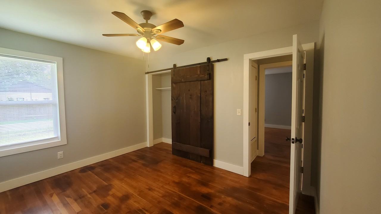 203 E Arden St #NA - Photo 2 of 15