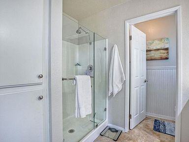 1377 Crestview Dr #NA - Photo 2 of 10