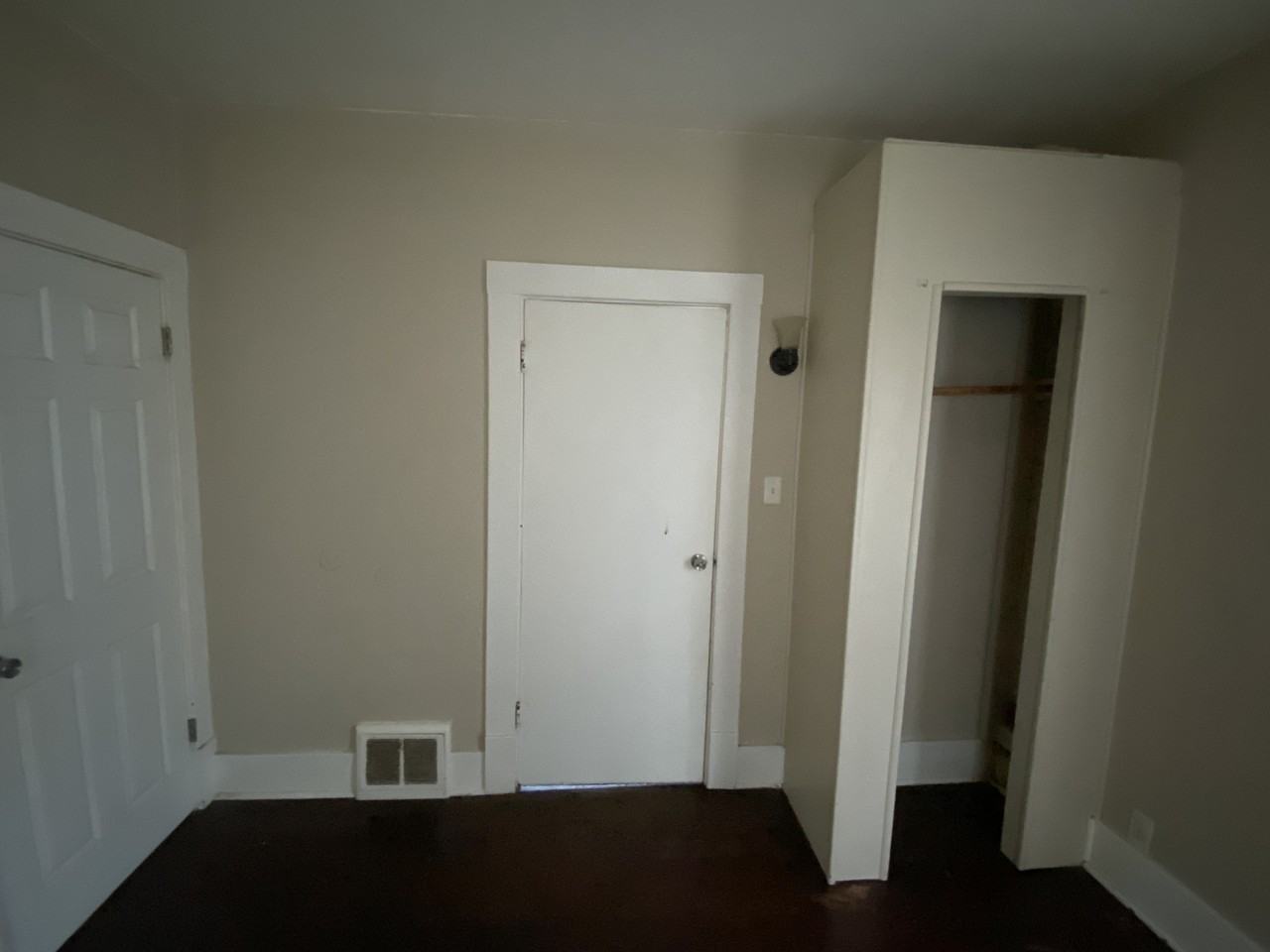 630 S 24th St #NA - Photo 3 of 8