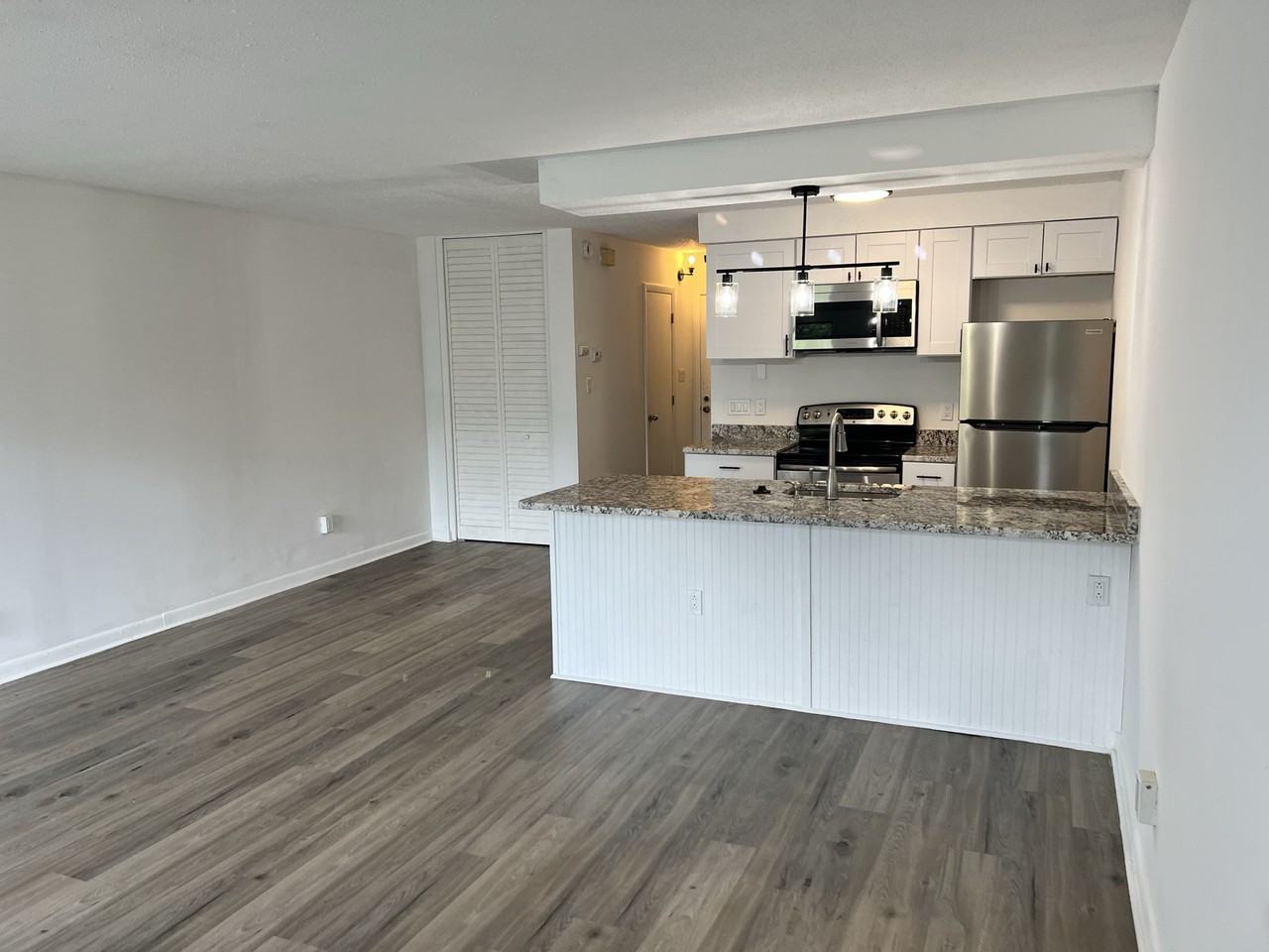 3071 Huntleigh Dr #33071 - Photo 2 of 17