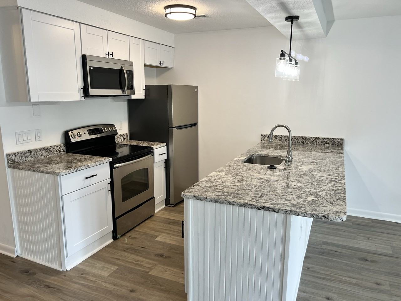 3071 Huntleigh Dr #33071 - Photo 3 of 17