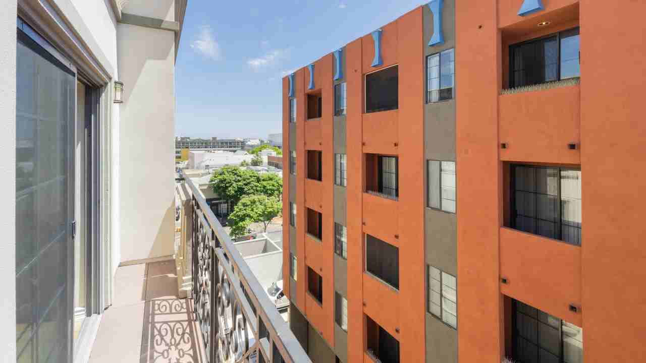 425 Broadway - Photo 7 of 25