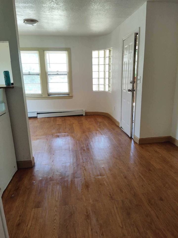 1112 E 5th St #1112 - Photo 2 of 27