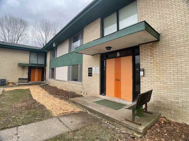 911 N Sheridan Rd #A2